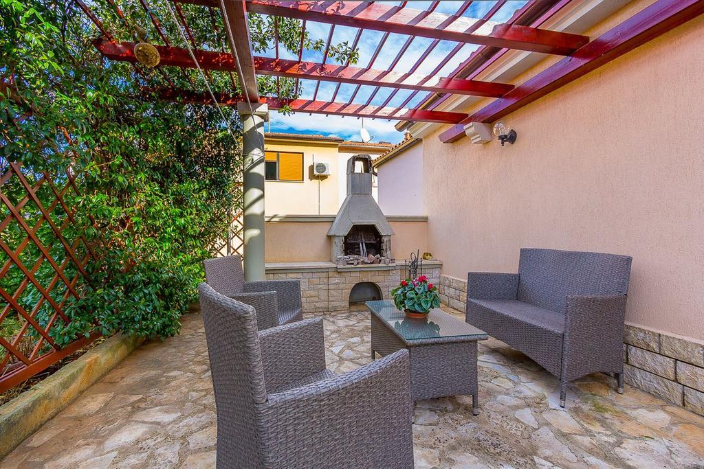 פולה Holiday Home Batel מראה חיצוני תמונה